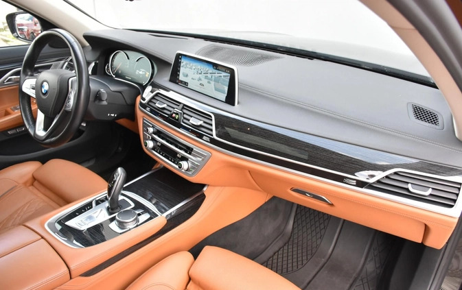BMW Seria 7 cena 179900 przebieg: 96100, rok produkcji 2017 z Grodzisk Mazowiecki małe 137